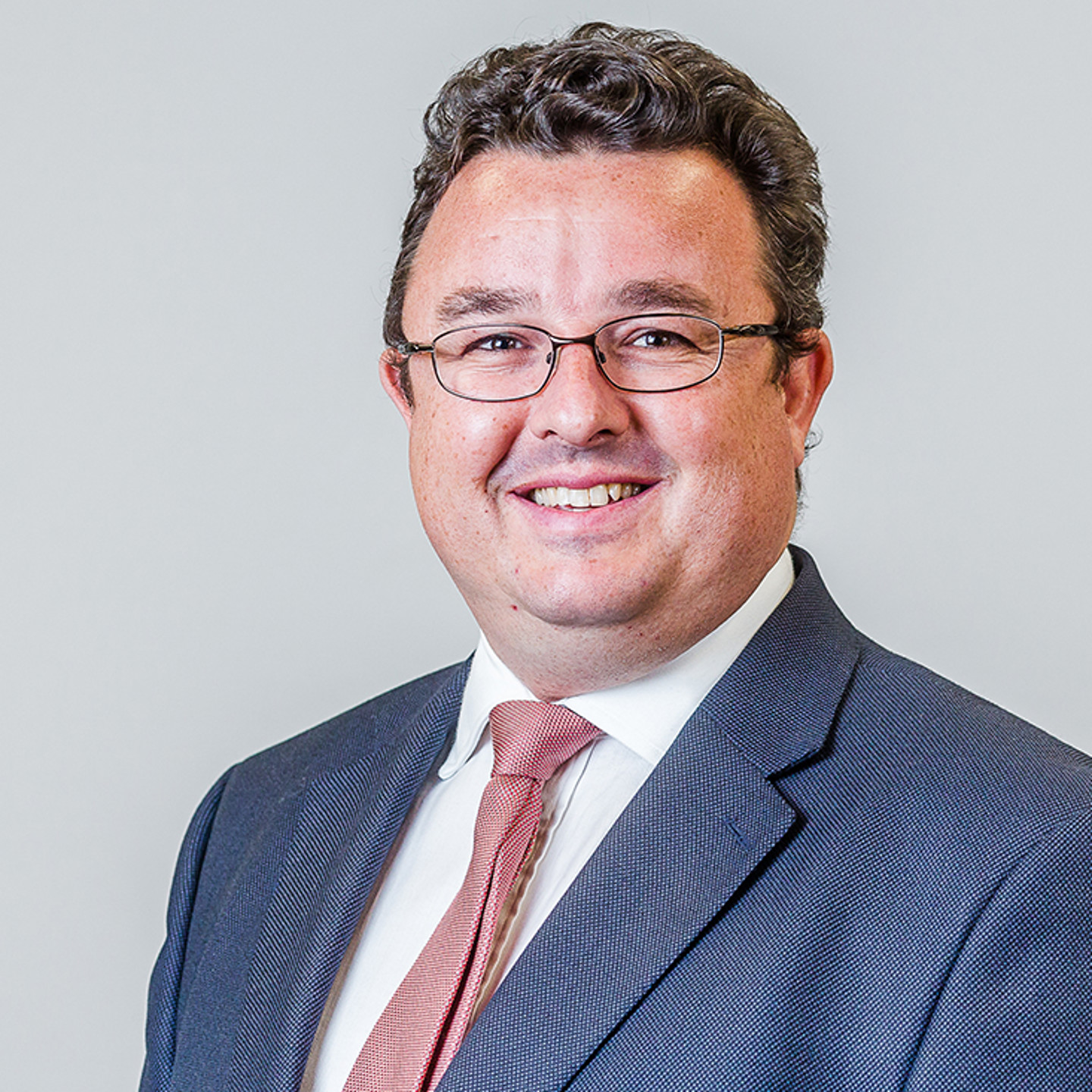 Headshot of Simon Schilder