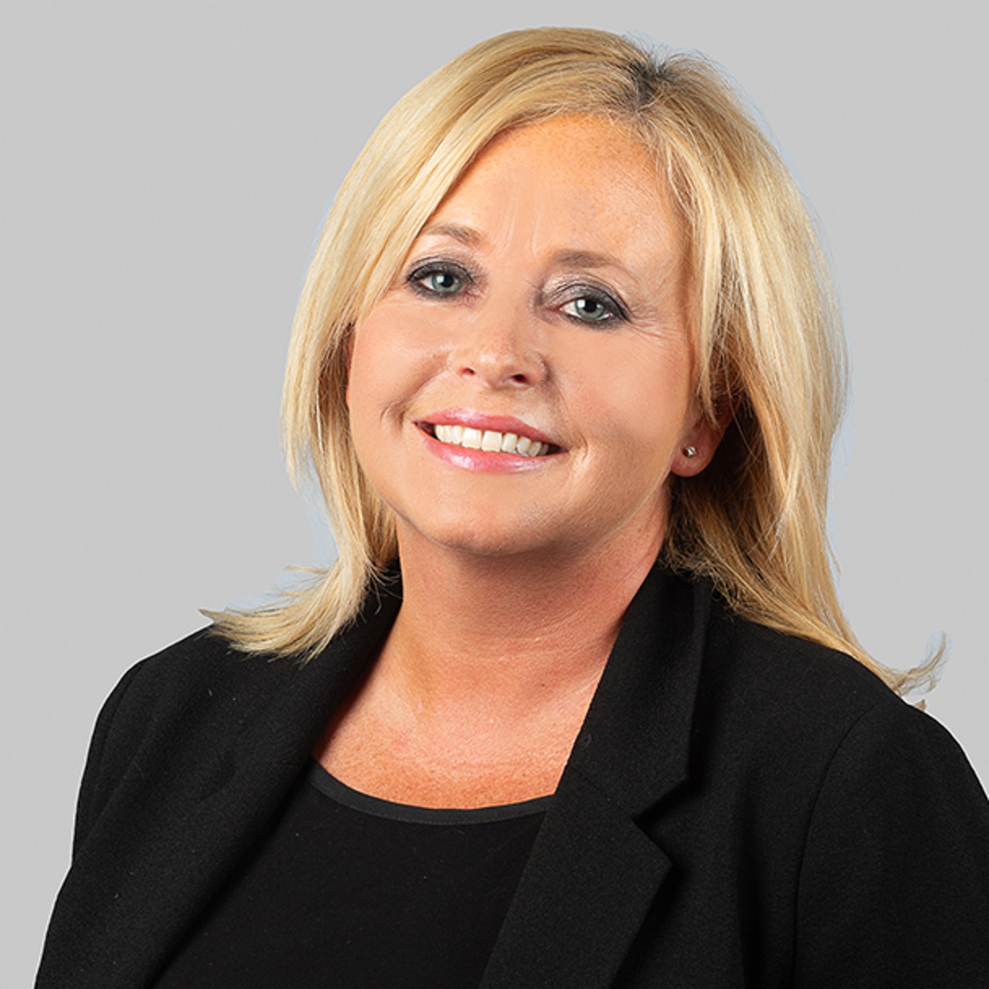 Headshot of Sarah Mercury