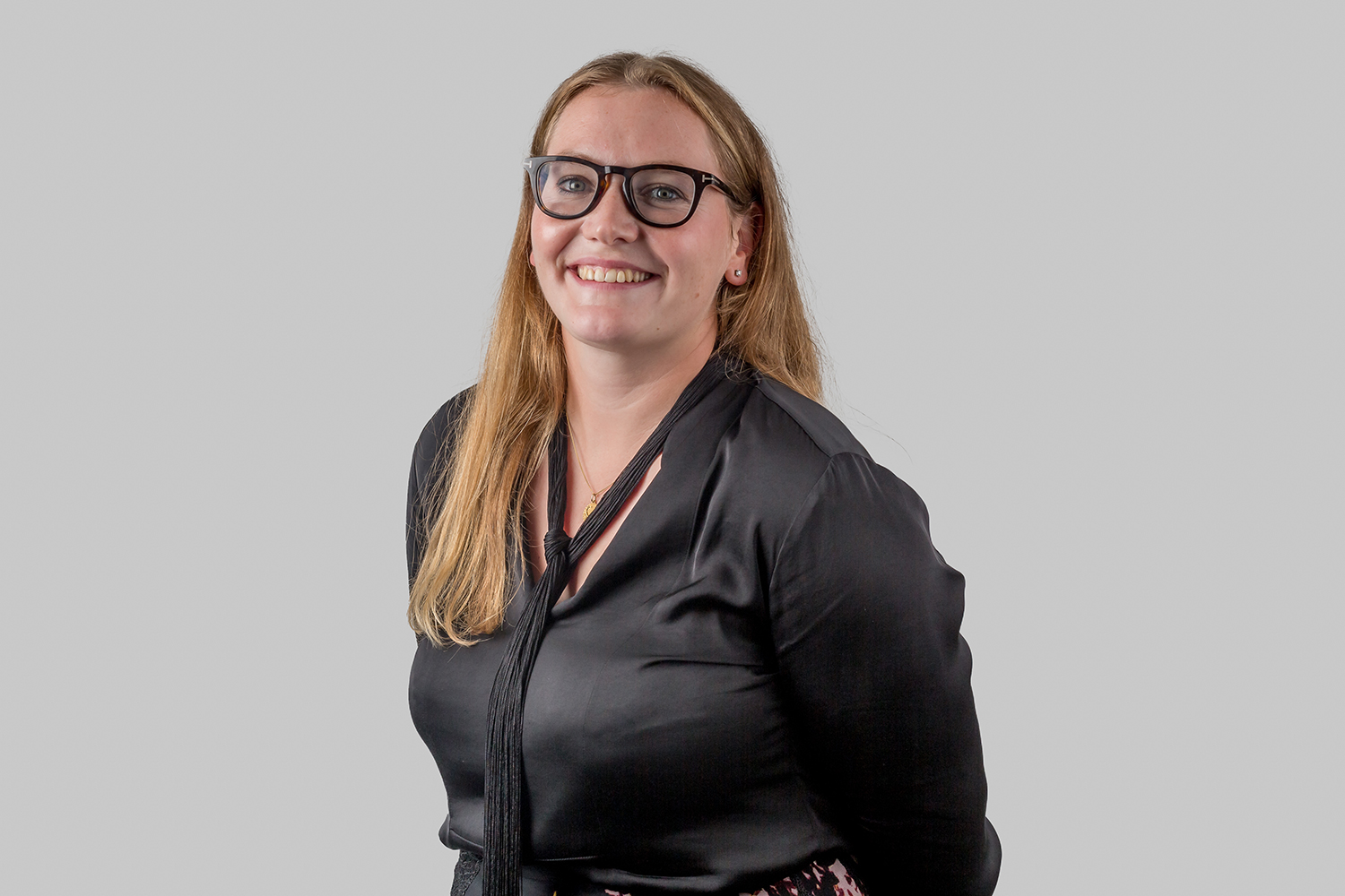 Headshot of Stephanie Edge