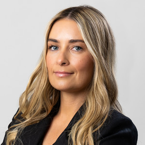 Headshot Caroline Diviney