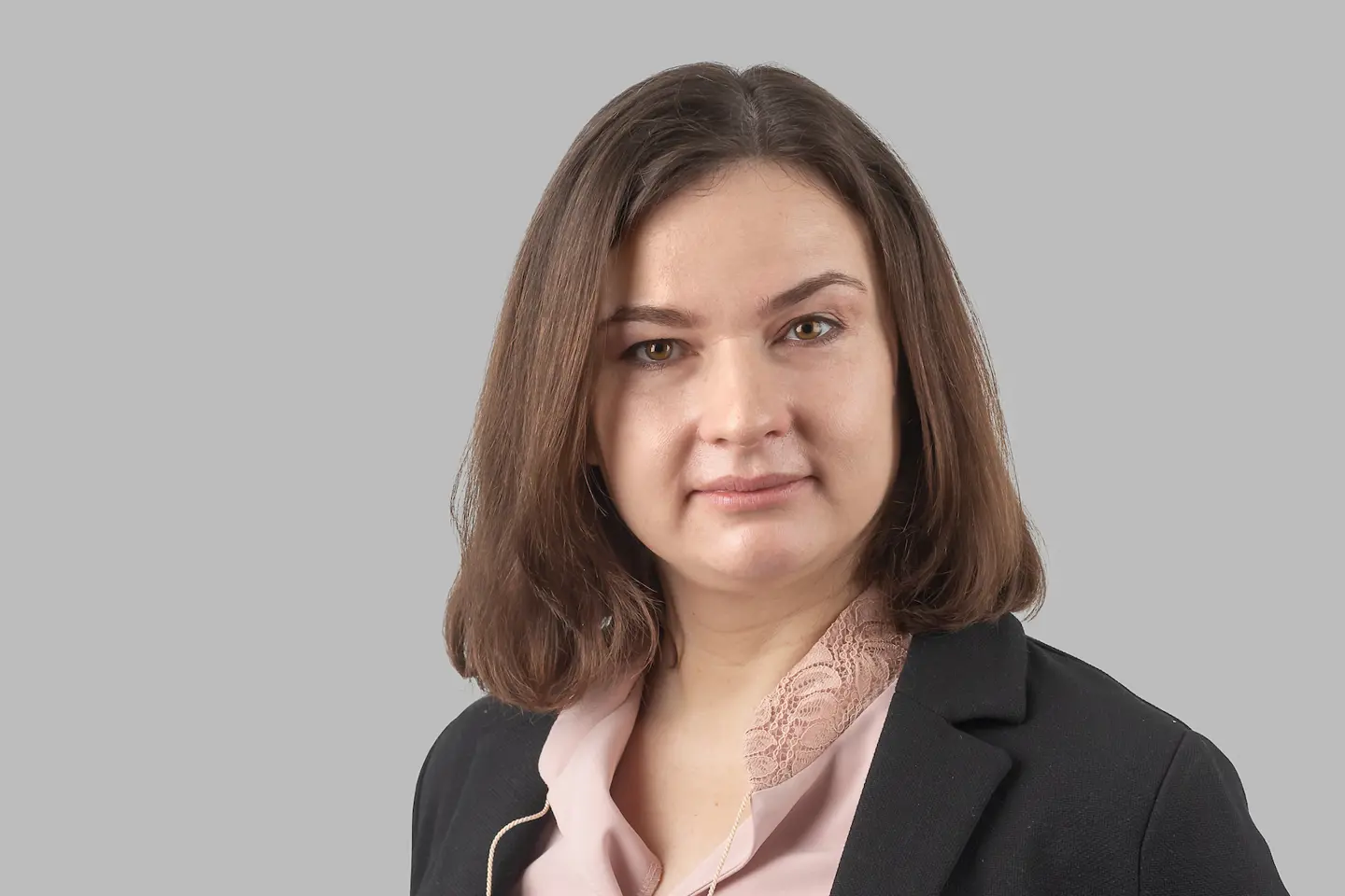 Headshot of Ewelina Clyde-Smith