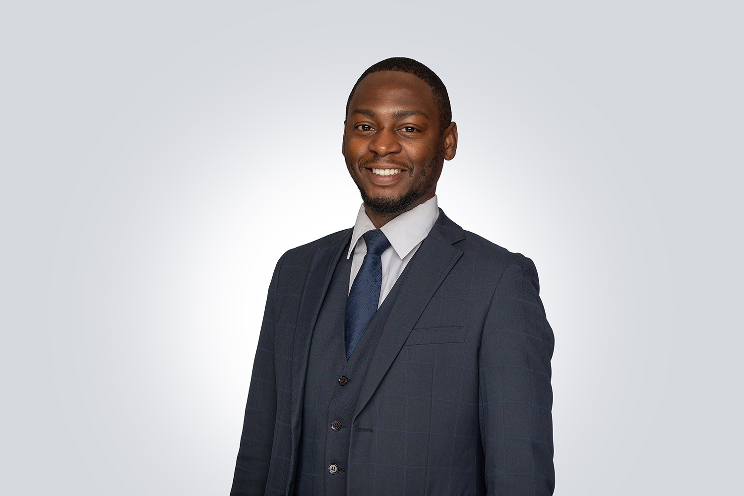 Headshot of Raphael Chitambira