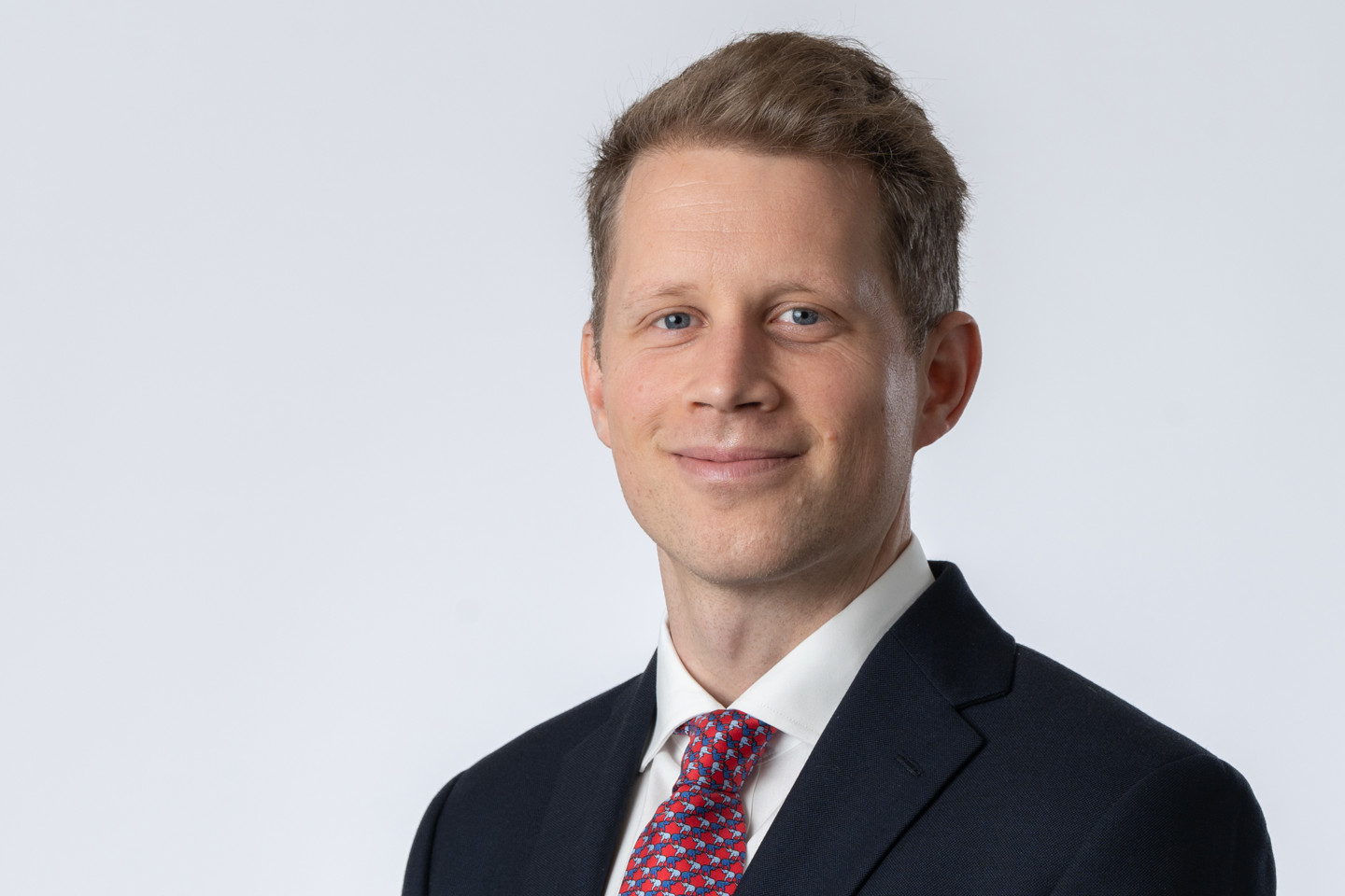 Headshot Thomas Sims