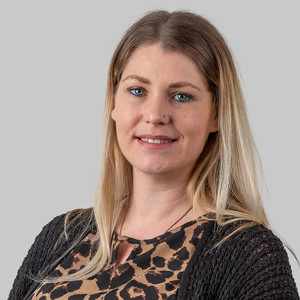 Headshot Kylie Dufty