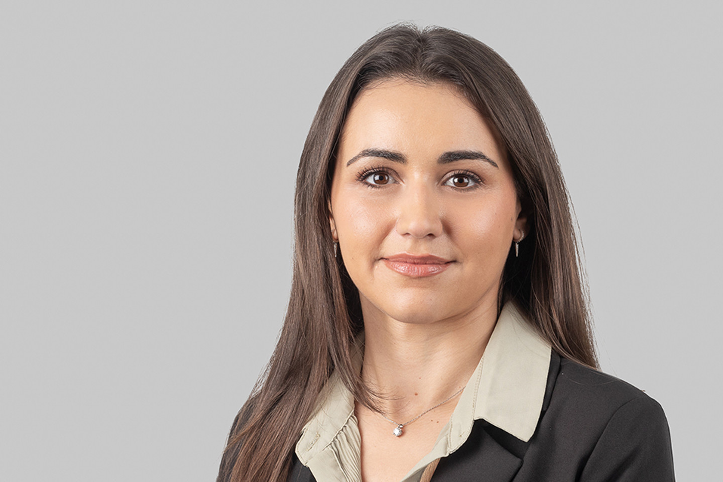 Headshot Steph Alves