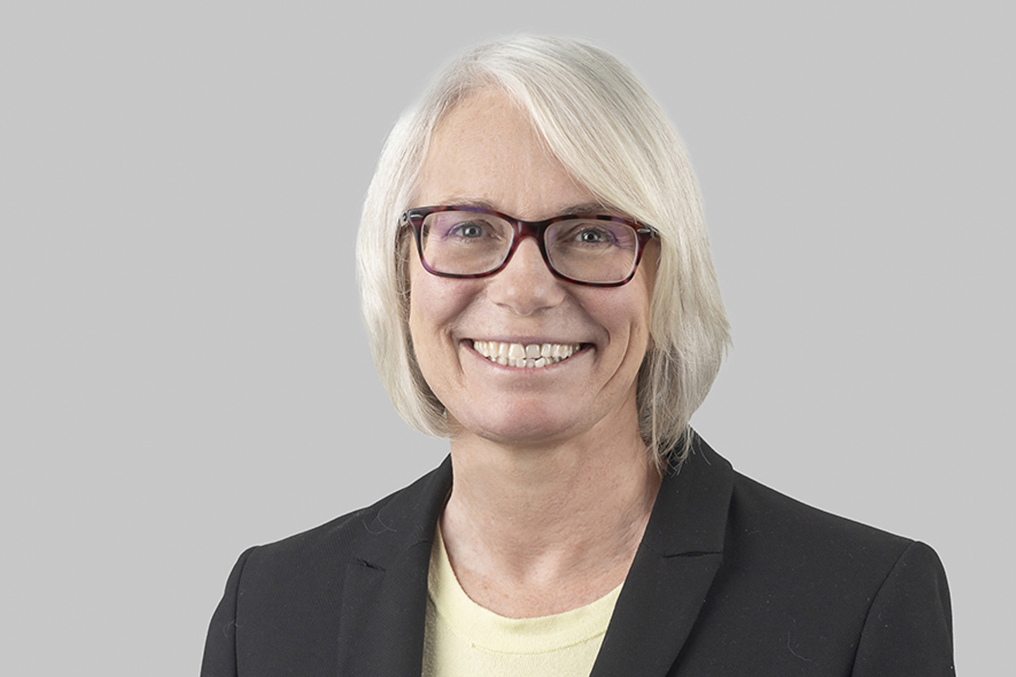 Headshot Wendy Lambert