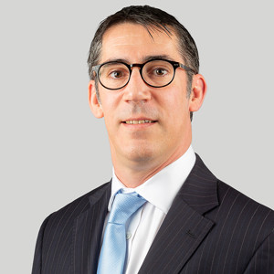 Headshot of Damian Evans