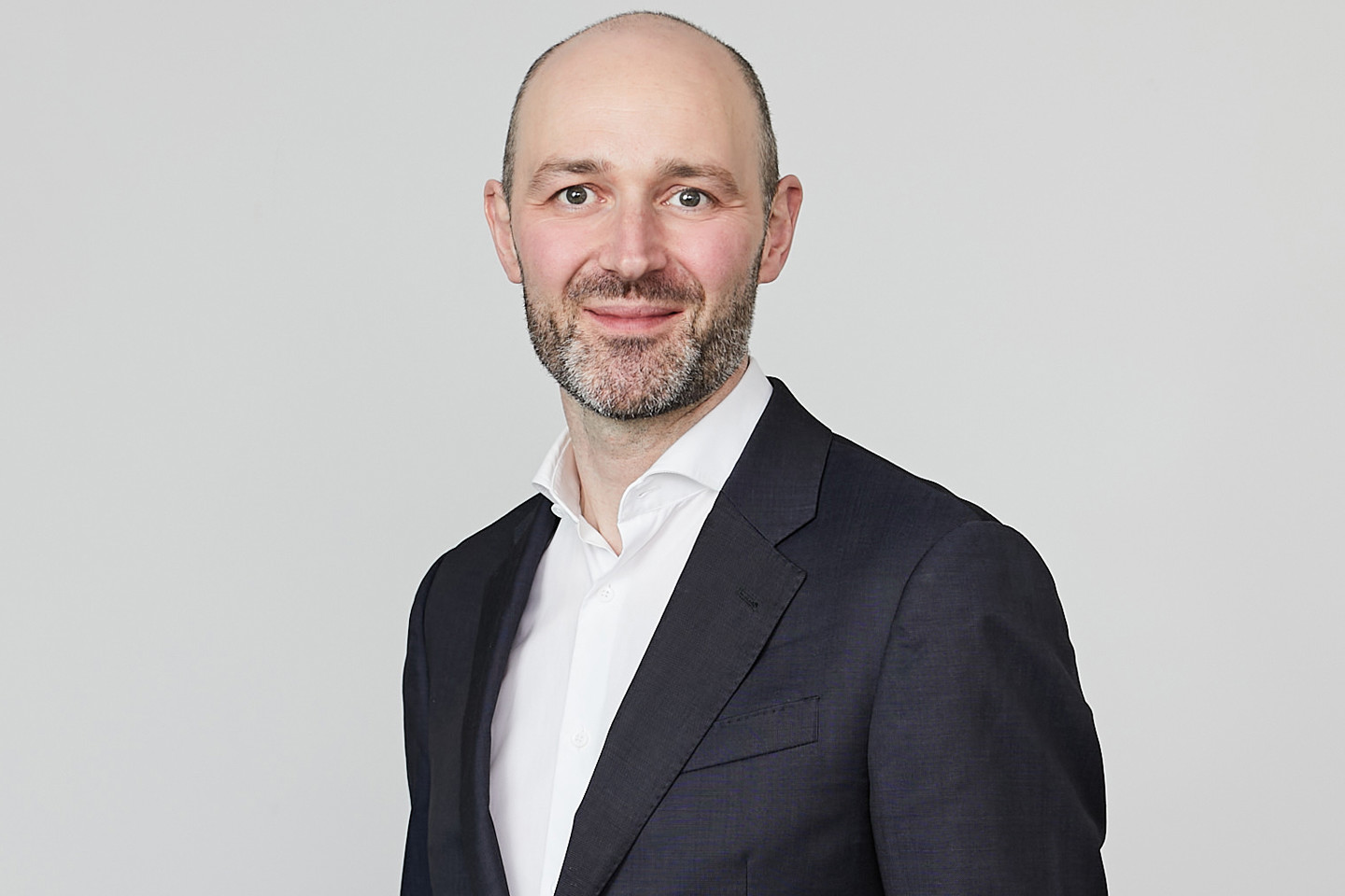 Headshot Michael Carroll