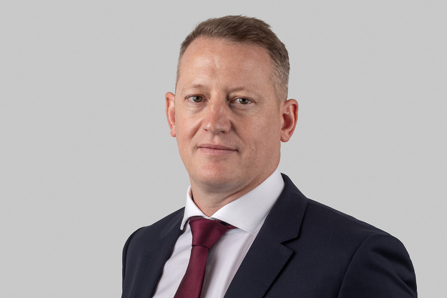 Headshot Owen Woolgar