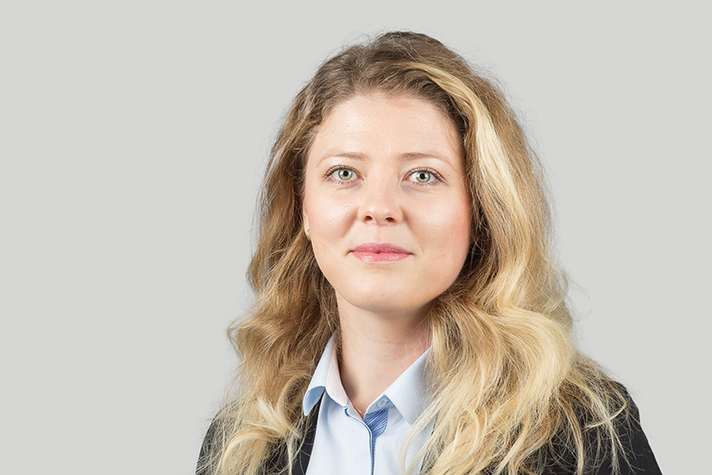Headshot of Marcela Tudose