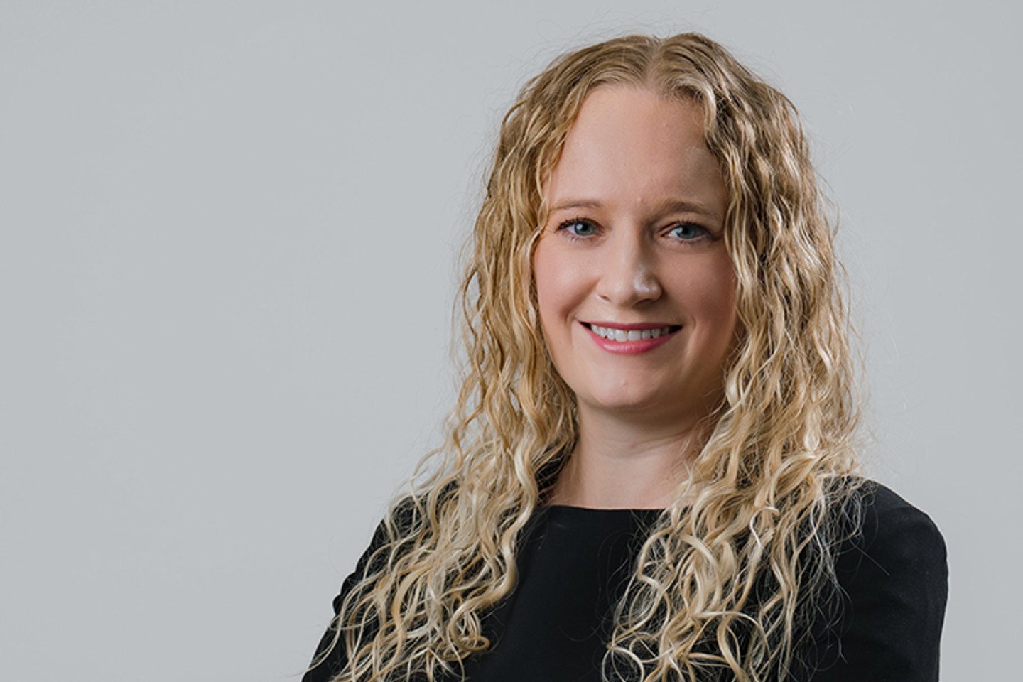 Headshot of Jessica-Leigh Knowles