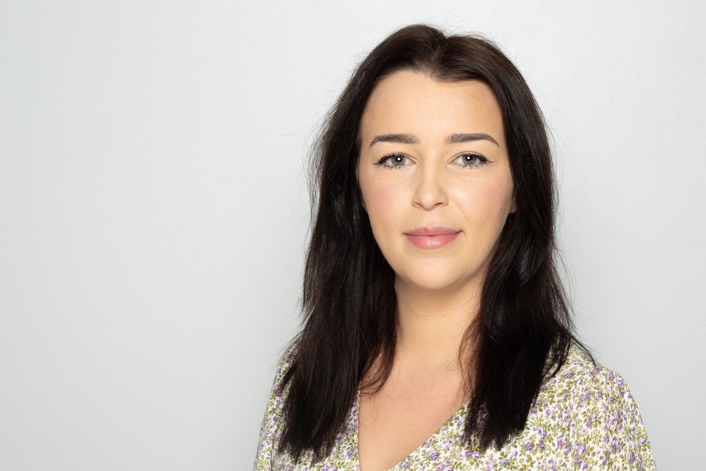 Headshot Holly Bartlett