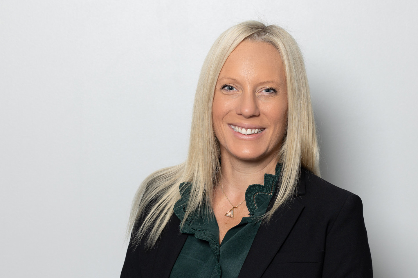 Headshot of Sarah Thompson