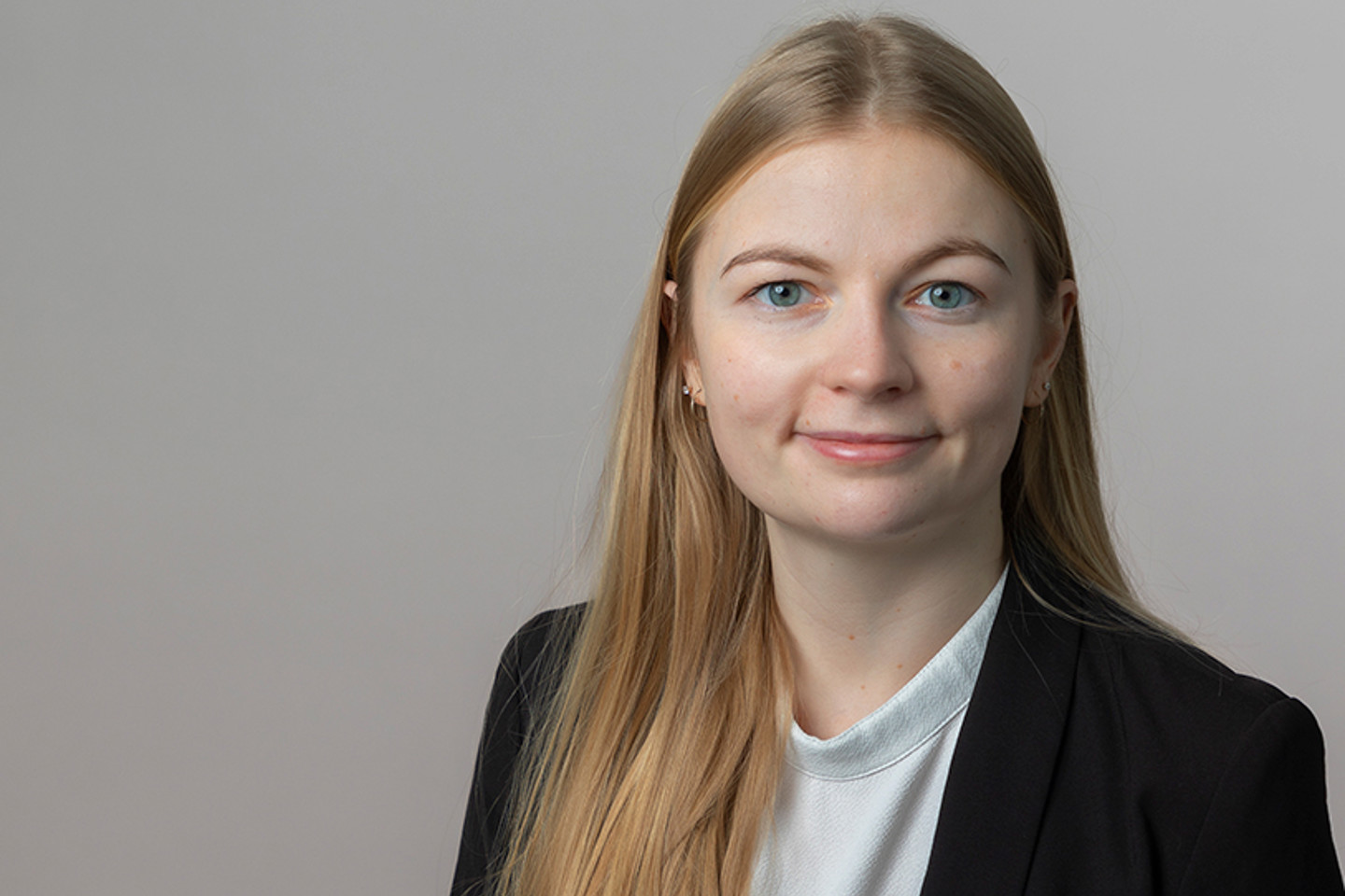 Headshot of Caroline Lecomte