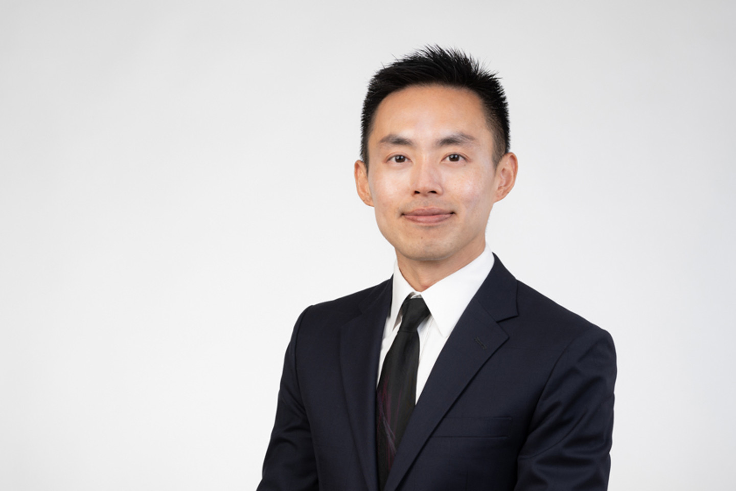 Headshot Dennis Li