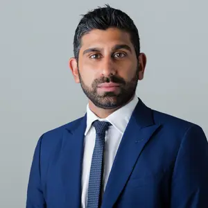 Headshot Dominic Athwal