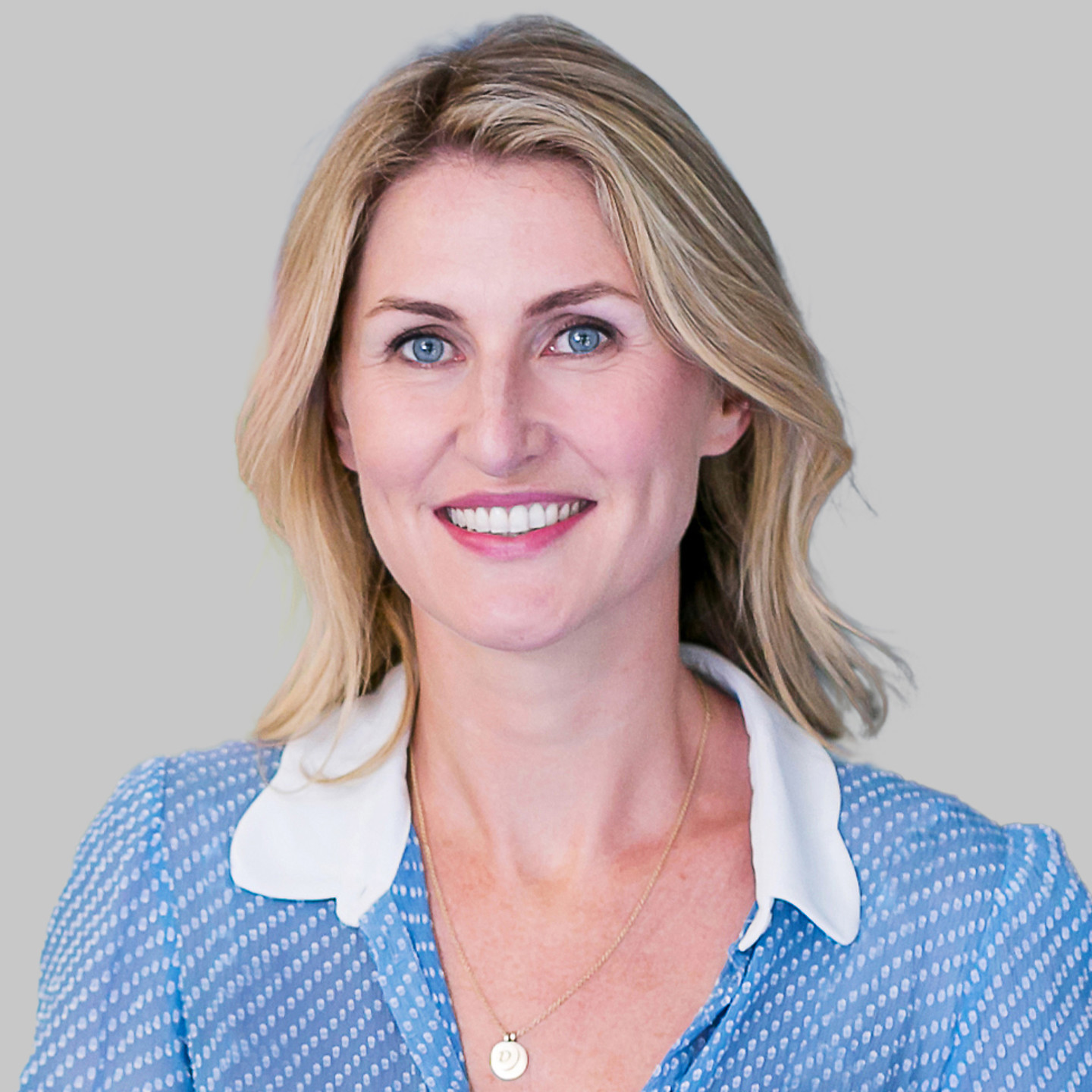 Headshot Sarah Connellan