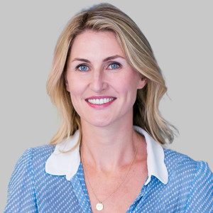 Headshot Sarah Connellan