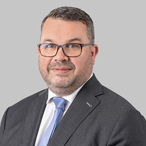 Headshot of Jamie Biddle