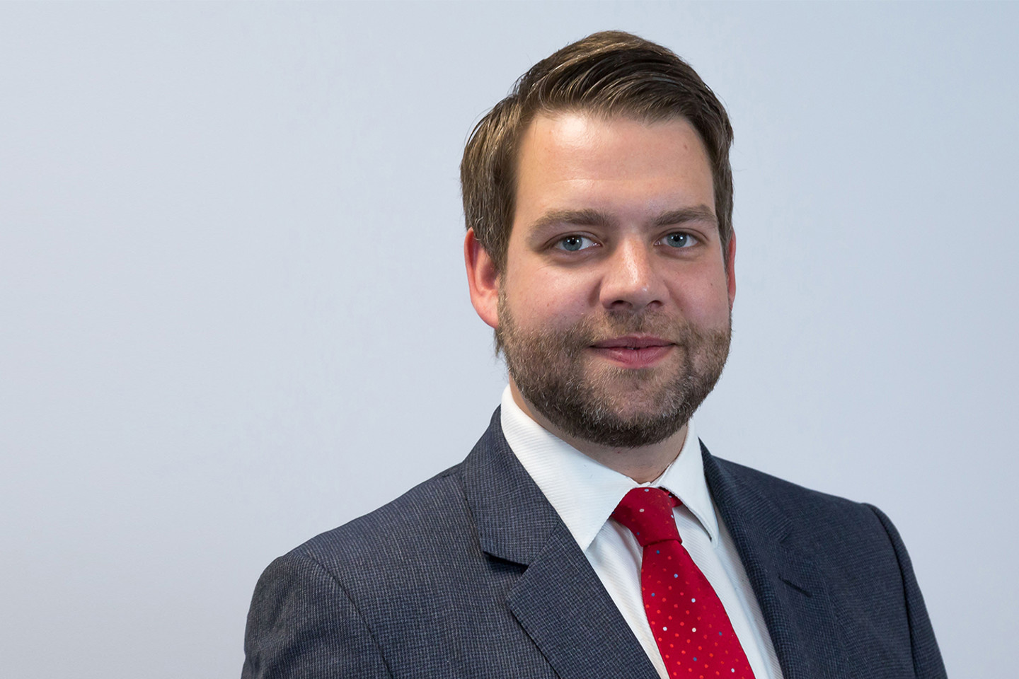 Headshot of Chris Hards