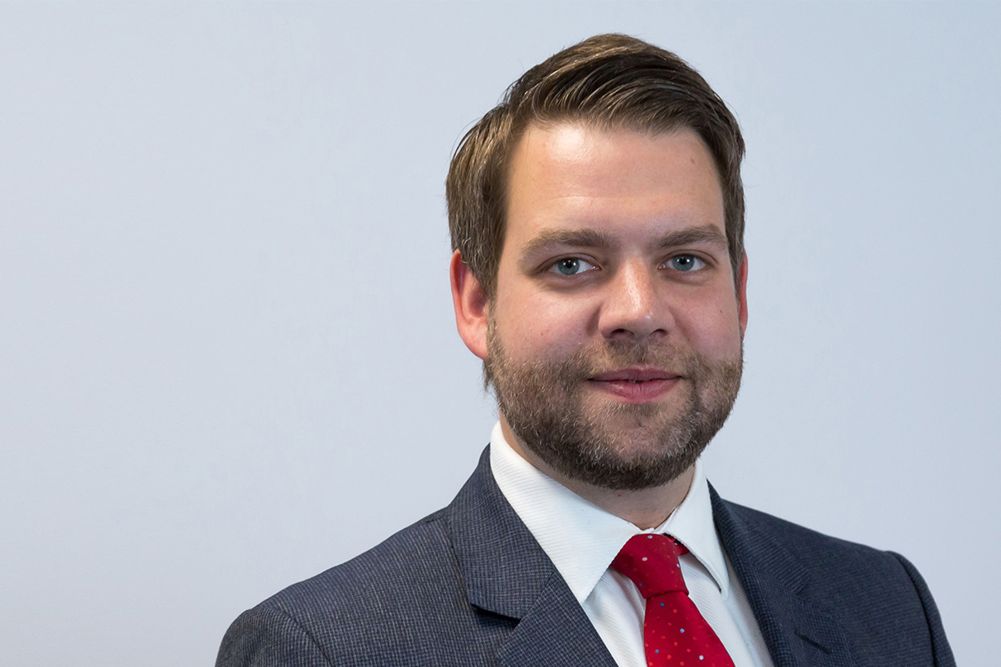 Headshot of Chris Hards