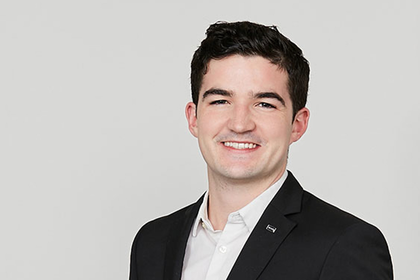 Headshot Eoghan Davis