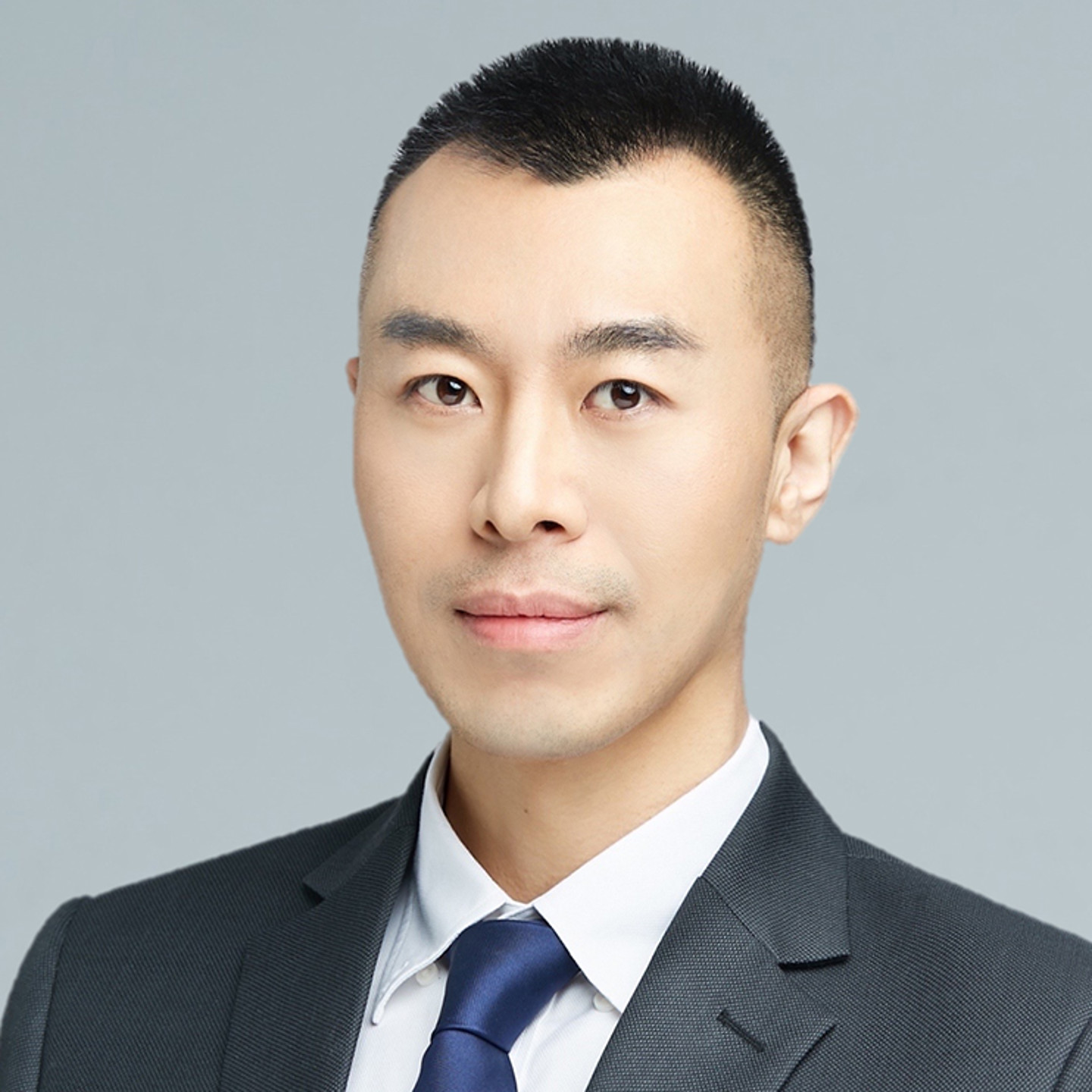 Headshot of Davy Guan