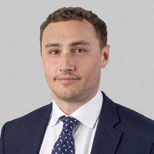 Headshot Lewis Paddock