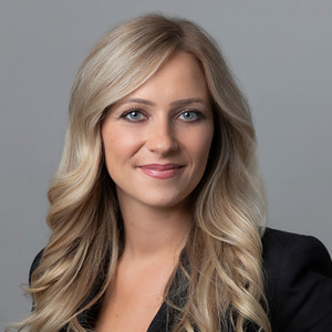 Headshot of Lucie Steinmetz