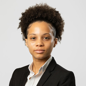 Raedean Simpson headshot