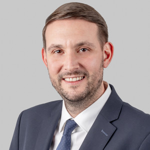 Headshot Gavin Snarey